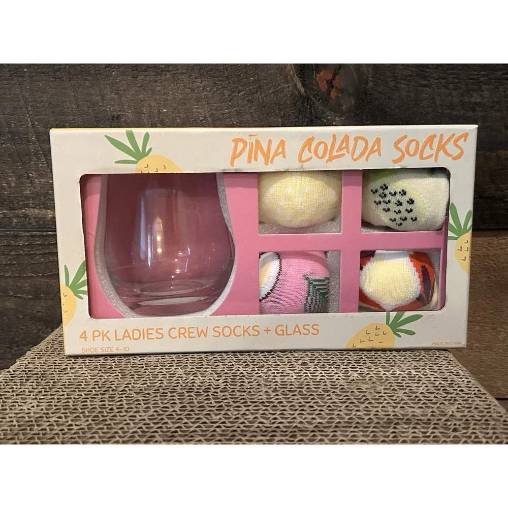 Women's Pina Colada Socks 4 Pk Crew Socks with Glass in Gift Box